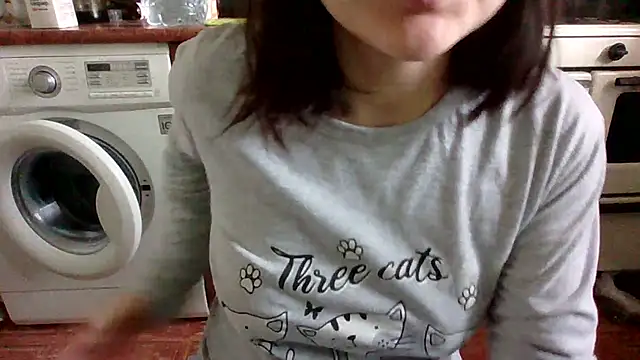 MikaKors online show from February 15, 7:38 am