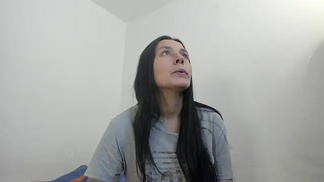 Nathaly love96 online show from December 26, 8:00 pm