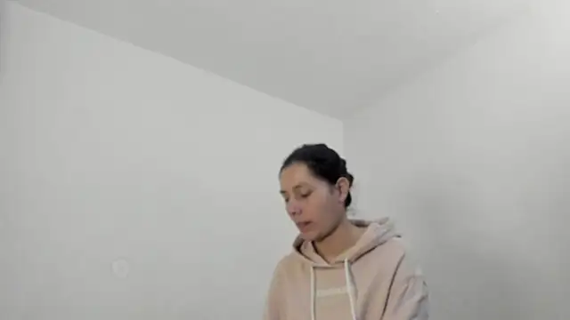 Nathaly love96 online show from January 8, 6:52 pm