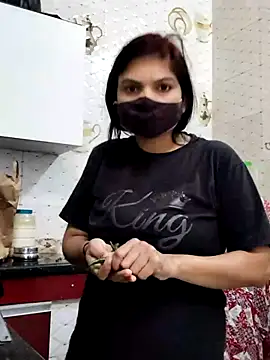 illay love online show from February 11, 11:43 am
