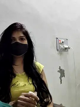 illay love online show from March 4, 2:10 pm