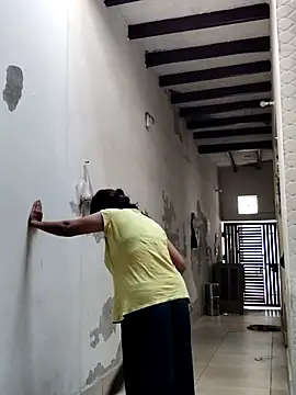 illay love online show from October 12, 4:33 am