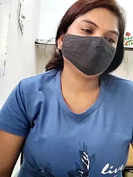 Snapshot of illay_love chatting on April 22, 5:32 am illay love online show from April 22, 5:32 am