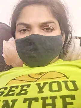 Snapshot of illay_love chatting on May 1, 2:43 pm illay love online show from May 1, 2:43 pm