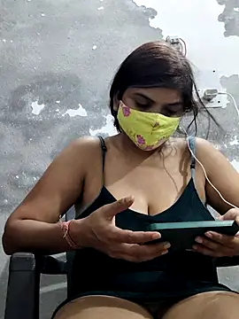 Snapshot of illay_love chatting on May 6, 5:07 pm illay love online show from May 6, 5:07 pm