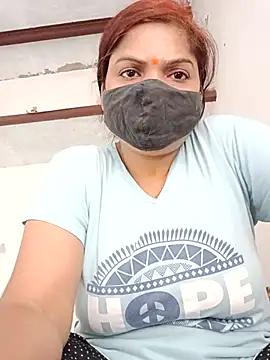 Snapshot of illay_love chatting on June 5, 5:36 am illay love online show from June 5, 5:36 am