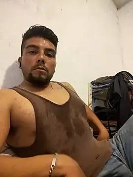 Snapshot of alfredyy55 chatting on September 21, 1:40 am alfredyy55 online show from September 21, 1:40 am