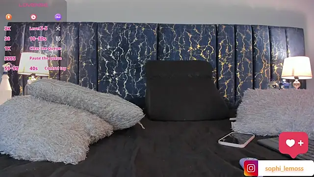 Sophia Lemos online show from November 8, 2:17 pm