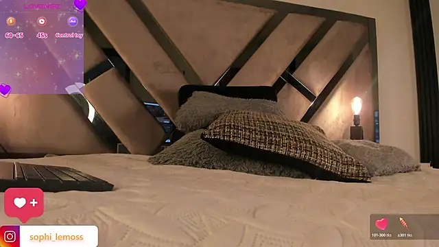 Sophia Lemos online show from February 4, 12:44 pm