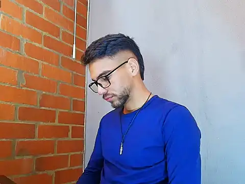 Leandro valenzuela online show from October 11, 3:10 pm