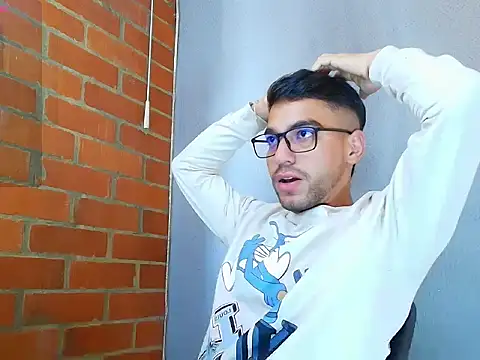 Leandro valenzuela online show from October 12, 8:41 pm