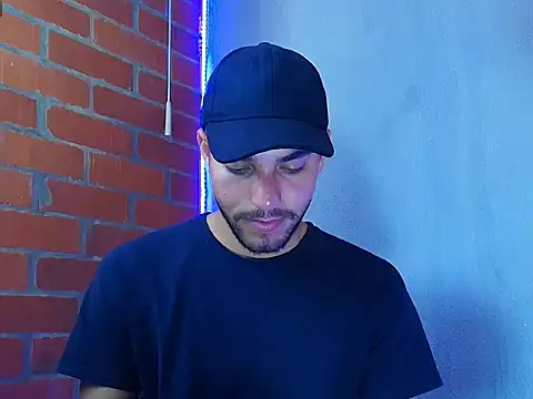 Leandro valenzuela online show from November 12, 6:41 pm