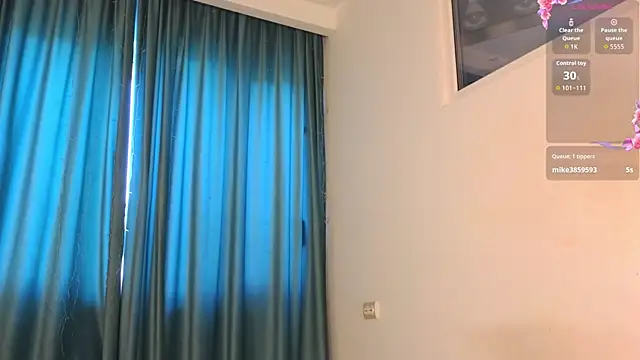 AudreyMell online show from June 15, 7:10 am