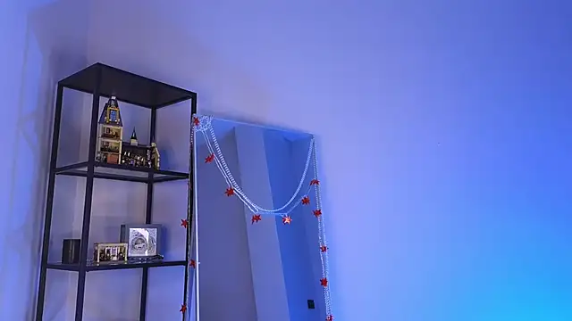 Snapshot of elfinvibes chatting on February 6, 5:03 am elfinvibes online show from February 6, 5:03 am