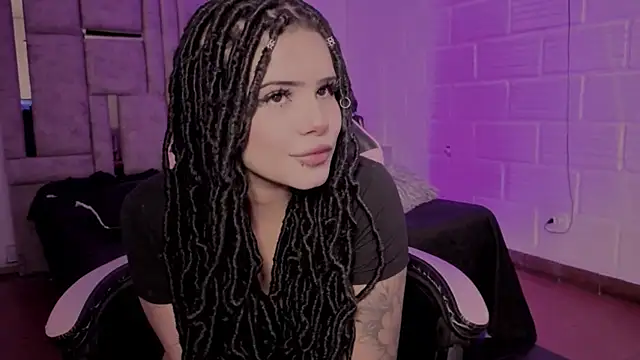Snapshot of BonnieAnderson_ chatting on July 14, 9:20 pm BonnieAnderson online show from July 14, 9:20 pm