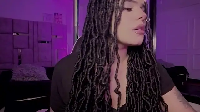 Snapshot of BonnieAnderson_ chatting on July 17, 9:19 pm BonnieAnderson online show from July 17, 9:19 pm