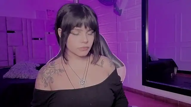 Snapshot of BonnieAnderson_ chatting on July 31, 4:45 am BonnieAnderson online show from July 31, 4:45 am