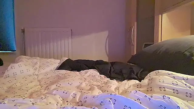 kinkyslet8 online show from March 21, 8:19 am