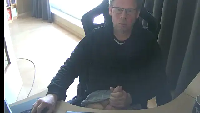 kinkyslet8 online show from March 31, 2:06 pm