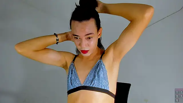 NickSull   online show from October 20, 6:36 am