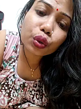 DREAM GIRL-30 online show from March 13, 7:06 pm