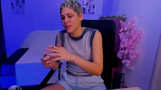 Charlee pink online show from November 2, 11:51 pm