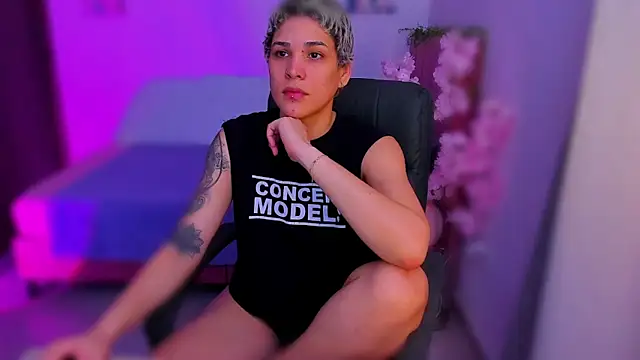 Charlee pink online show from November 23, 6:08 pm