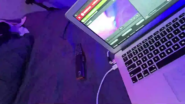 ChillzPnp online show from December 18, 10:27 pm