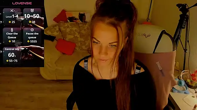 Snapshot of masha19981 chatting on May 2, 6:35 pm masha19981 online show from May 2, 6:35 pm