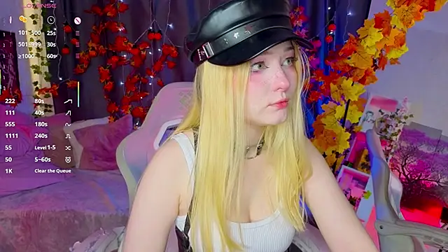 ElswythCovil online show from October 22, 4:02 am