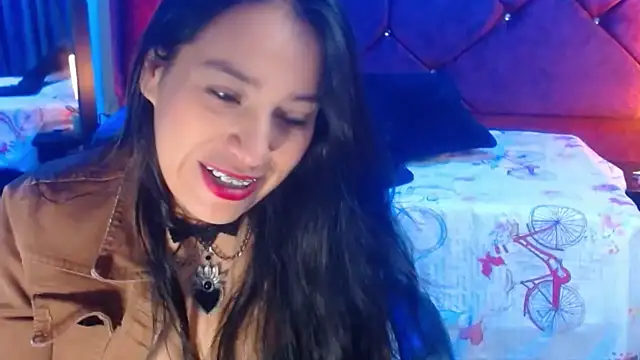 Snapshot of Julietacollins06 chatting on April 18, 2:21 pm Julietacollins06 online show from April 18, 2:21 pm