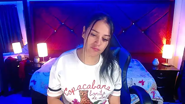 Snapshot of Julietacollins06 chatting on May 6, 2:22 pm Julietacollins06 online show from May 6, 2:22 pm