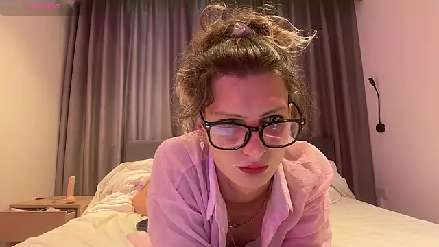 Alice Pinkhead online show from January 8, 7:21 am