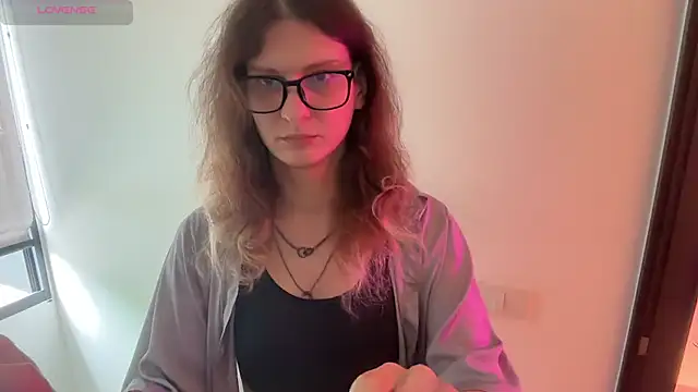 Alice Pinkhead online show from June 5, 9:26 am
