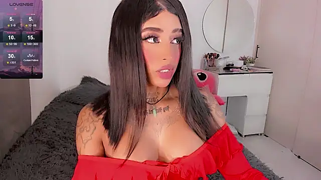 Snapshot of SweetPrincessS chatting on November 18, 9:19 pm SweetPrincessS online show from November 18, 9:19 pm