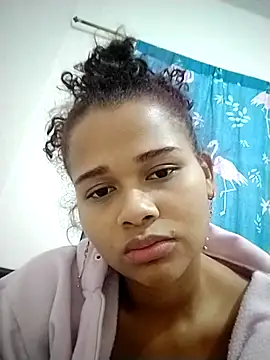 Snapshot of moon_HoneyX chatting on February 16, 3:47 am moon HoneyX online show from February 16, 3:47 am