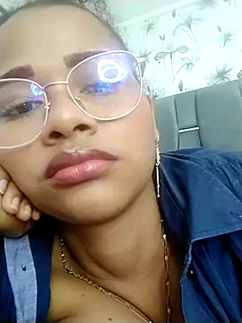 Snapshot of moon_HoneyX chatting on March 2, 3:37 pm moon HoneyX online show from March 2, 3:37 pm