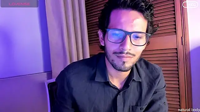 Snapshot of Nicholasrodrii chatting on October 10, 11:37 pm Nicholasrodrii online show from October 10, 11:37 pm