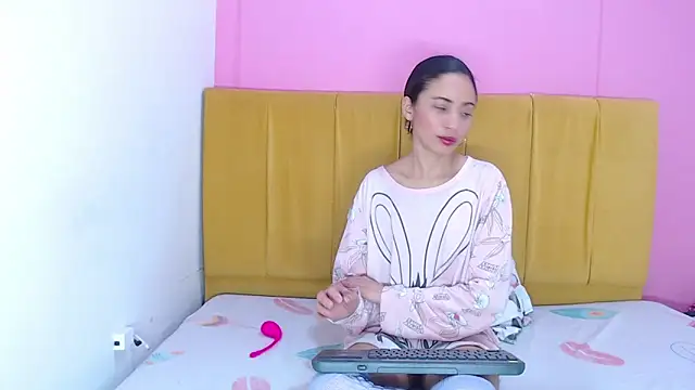 Snapshot of angelinabrookcm101 chatting on December 7, 8:49 pm angelinabrookcm101 online show from December 7, 8:49 pm