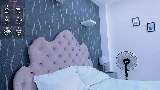 brianaGuzman online show from March 3, 1:09 pm