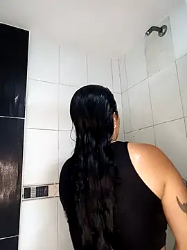 brianaGuzman online show from May 9, 9:09 pm