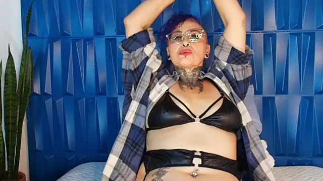 SandyyRose online show from February 19, 4:44 pm