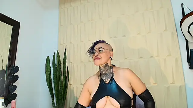 SandyyRose online show from March 9, 11:25 am