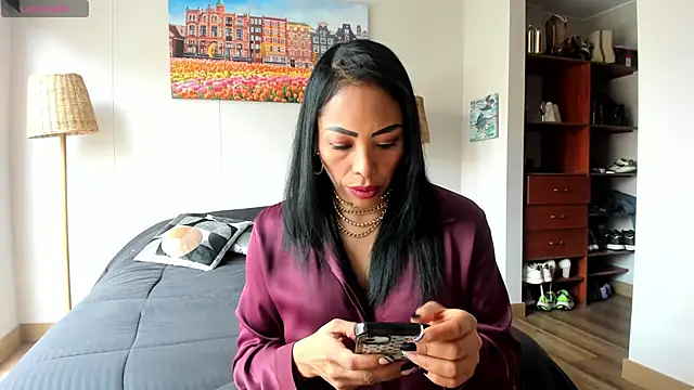 CindyWilliams  online show from March 14, 5:07 pm