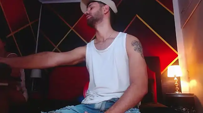 CindyandCarlo online show from January 11, 7:59 pm