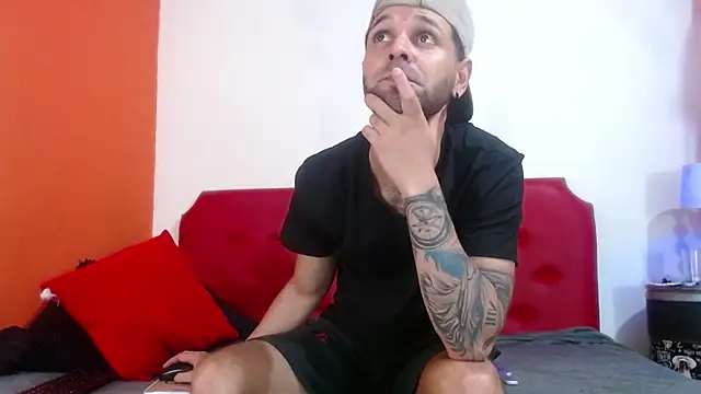 CindyandCarlo online show from November 13, 10:30 pm