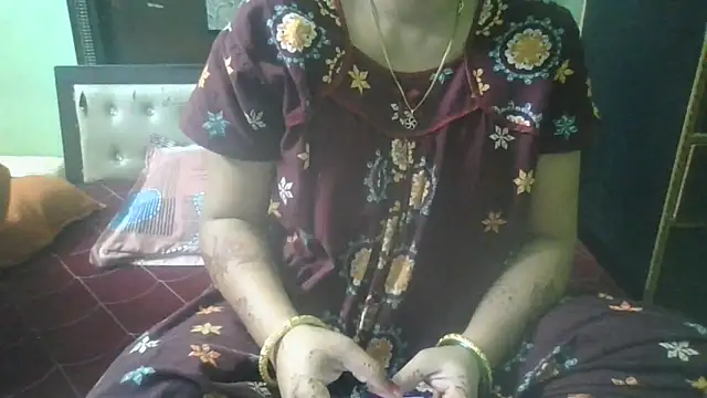 Snapshot of couplesuni chatting on October 15, 3:39 am couplesuni online show from October 15, 3:39 am