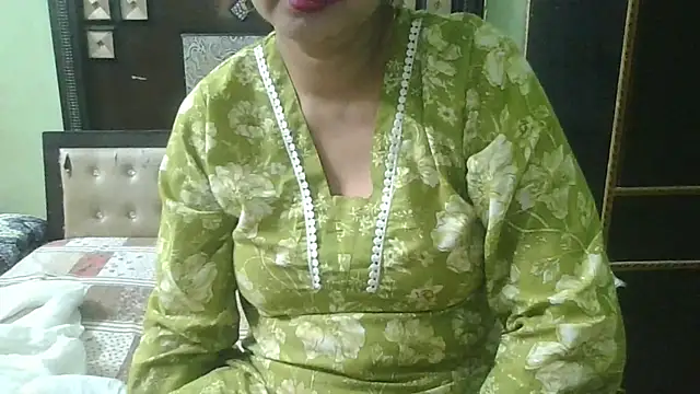 Snapshot of couplesuni chatting on October 23, 10:58 am couplesuni online show from October 23, 10:58 am