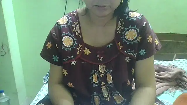 Snapshot of couplesuni chatting on November 9, 9:51 am couplesuni online show from November 9, 9:51 am