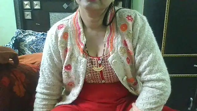 Snapshot of couplesuni chatting on November 22, 11:20 am couplesuni online show from November 22, 11:20 am